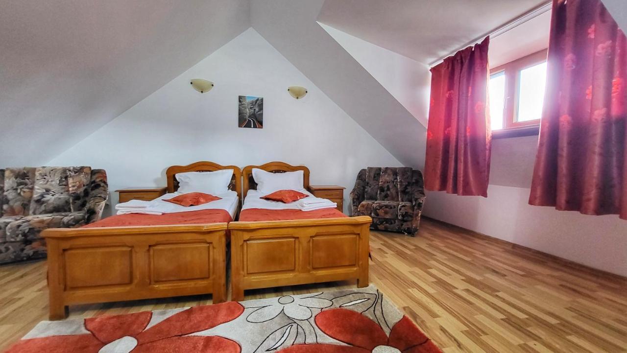 Casa Adi Si Maria Hotel Mahmudia Eksteriør billede